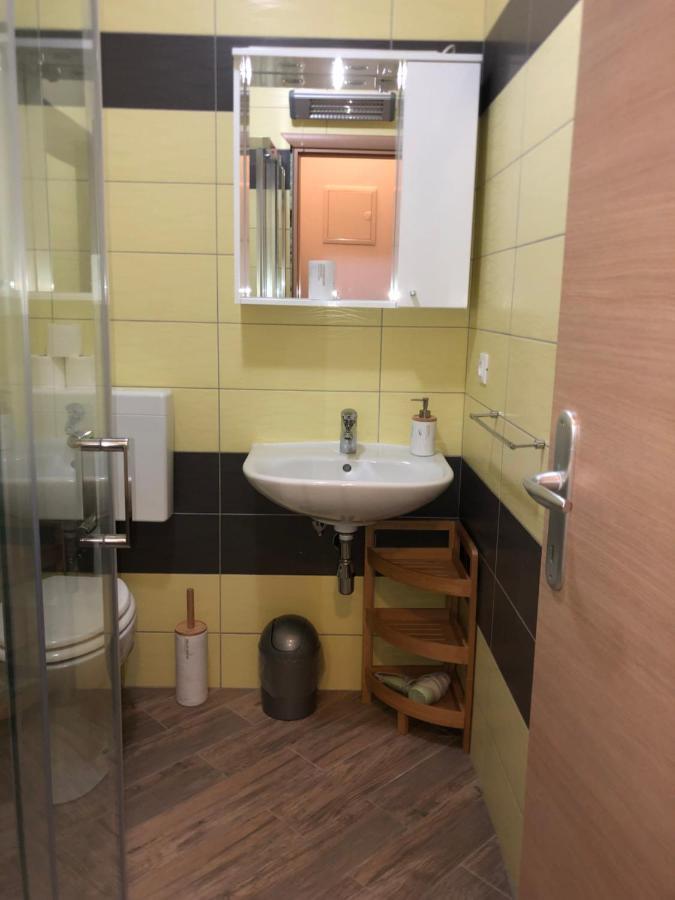 קרס Apartmani Ivana מראה חיצוני תמונה