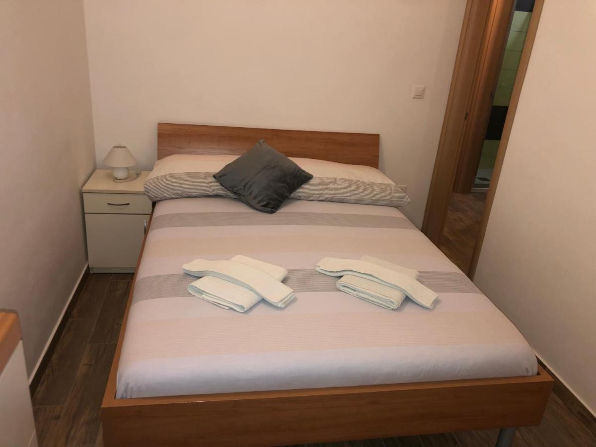 קרס Apartmani Ivana מראה חיצוני תמונה