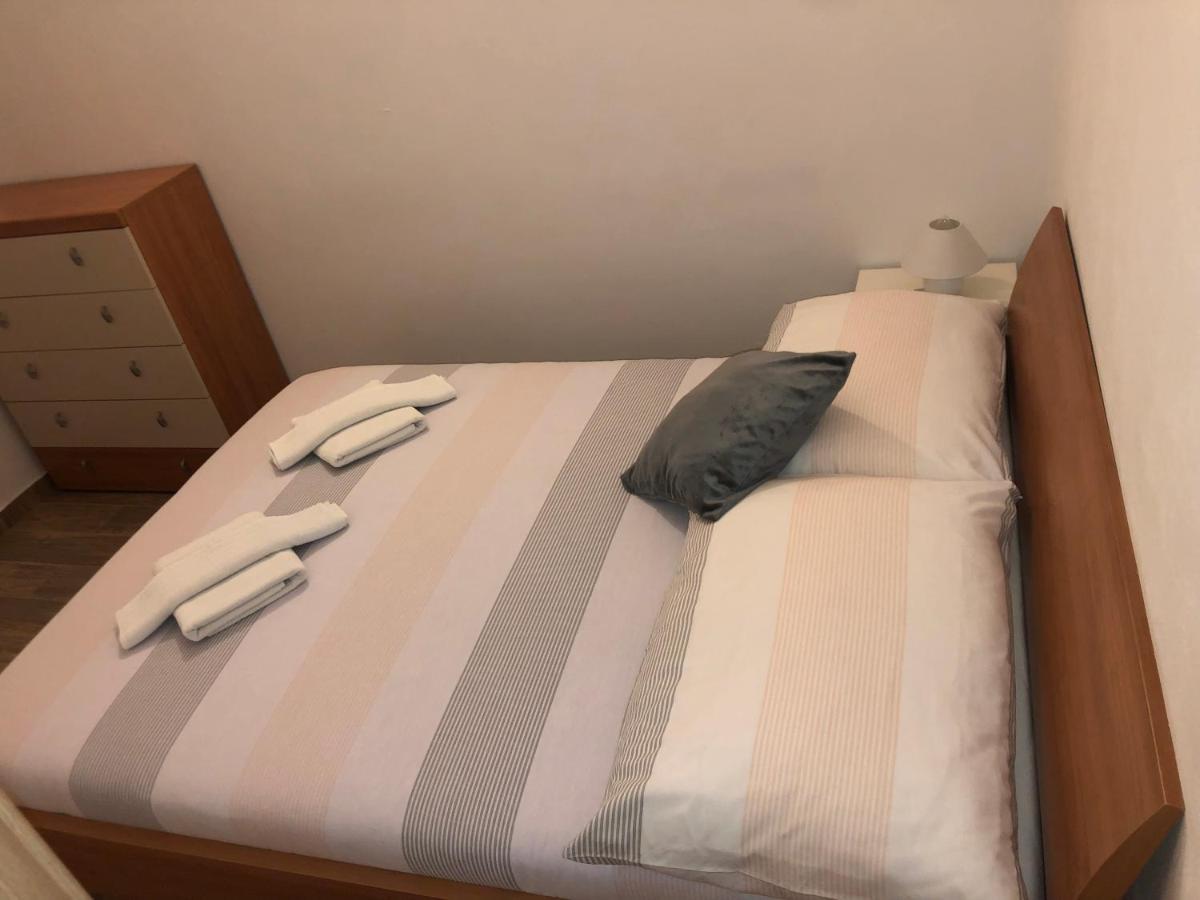 קרס Apartmani Ivana מראה חיצוני תמונה