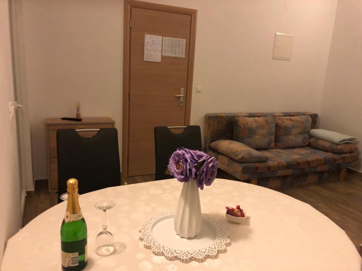 קרס Apartmani Ivana מראה חיצוני תמונה