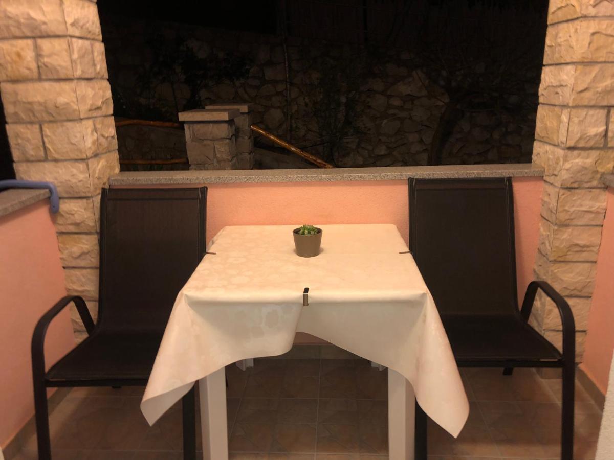קרס Apartmani Ivana מראה חיצוני תמונה
