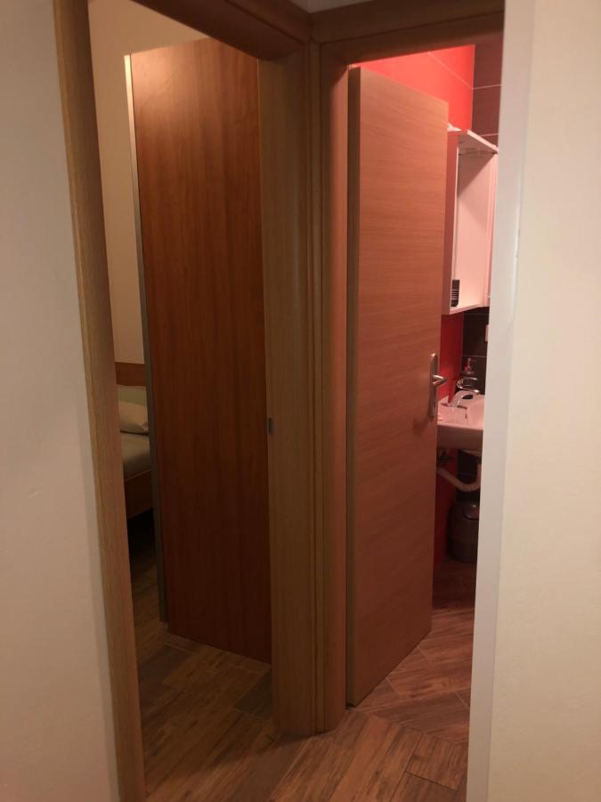 קרס Apartmani Ivana מראה חיצוני תמונה