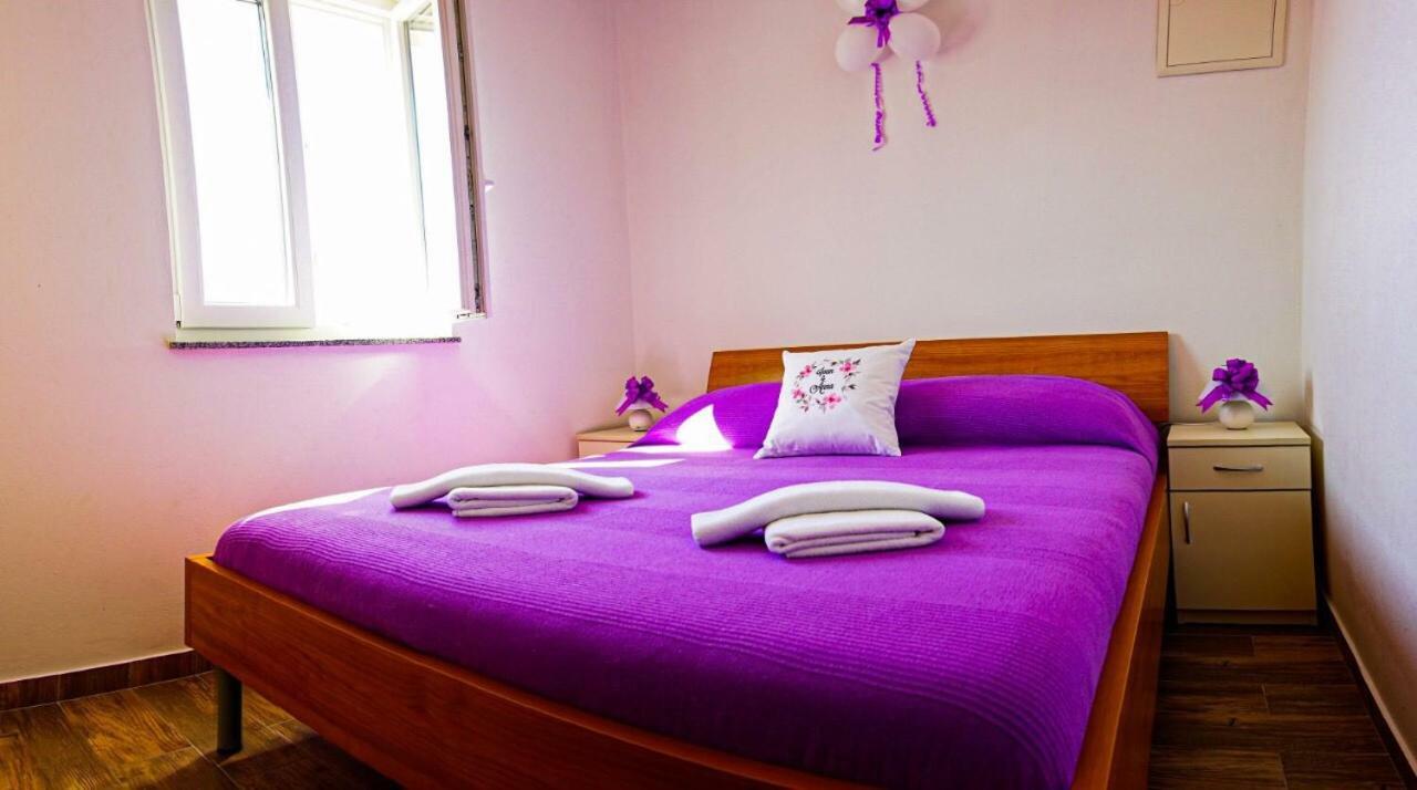 קרס Apartmani Ivana מראה חיצוני תמונה